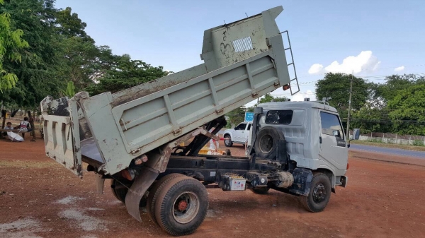 ขายรถ 6 ล้อดั้ม HINO FC เครื่อง WO4D 120 แรงม้า คัสซีสวยจัดตลอดเส้น ทะเบียนพร้อมโอน ราคาต่อรองได้ครับ