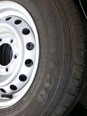 ล้อกะทะ isuzu d- max ยาง dunlop spLT36 ขนาด 215 70 15 ปี2015