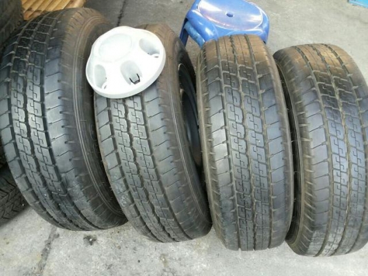 ล้อกะทะ isuzu d- max ยาง dunlop spLT36 ขนาด 215 70 15 ปี2015