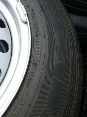 ล้อกะทะ isuzu d- max ยาง dunlop spLT36 ขนาด 215 70 15 ปี2015