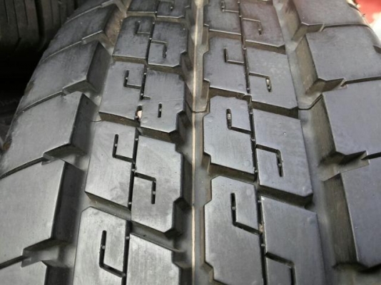 ล้อกะทะ isuzu d- max ยาง dunlop spLT36 ขนาด 215 70 15 ปี2015