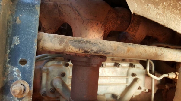 ขายเทนเลอร์บรรทุกแบคโฮ 10 ล้อ 2 เพลา HINO KT725 เครื่อง EK100 260 แรงม้า ช่วงล่าง ZM เบรคแห้ง คัสซีสวยตลอดเส้น เบรคลมดัน พวงมาลัยพาวเวอร์ ทะเบียนพร้อมโอนครับ