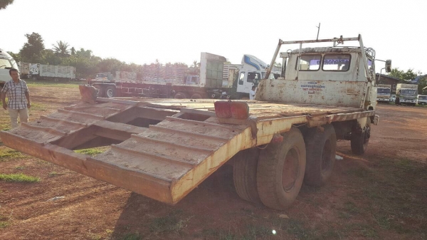 ขายเทนเลอร์บรรทุกแบคโฮ 10 ล้อ 2 เพลา HINO KT725 เครื่อง EK100 260 แรงม้า ช่วงล่าง ZM เบรคแห้ง คัสซีสวยตลอดเส้น เบรคลมดัน พวงมาลัยพาวเวอร์ ทะเบียนพร้อมโอนครับ