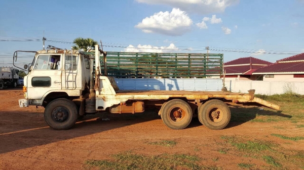 ขายเทนเลอร์บรรทุกแบคโฮ 10 ล้อ 2 เพลา HINO KT725 เครื่อง EK100 260 แรงม้า ช่วงล่าง ZM เบรคแห้ง คัสซีสวยตลอดเส้น เบรคลมดัน พวงมาลัยพาวเวอร์ ทะเบียนพร้อมโอนครับ