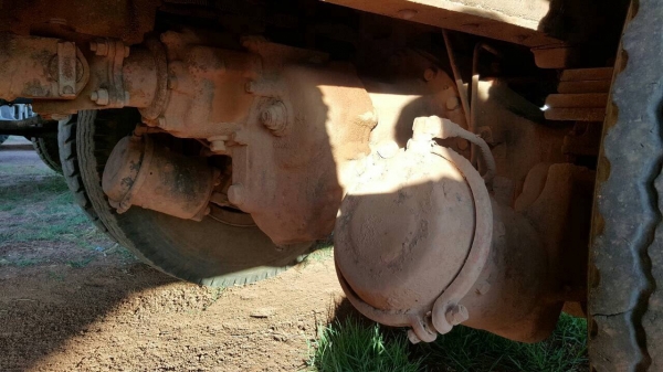 ขายเทนเลอร์บรรทุกแบคโฮ 10 ล้อ 2 เพลา HINO KT725 เครื่อง EK100 260 แรงม้า ช่วงล่าง ZM เบรคแห้ง คัสซีสวยตลอดเส้น เบรคลมดัน พวงมาลัยพาวเวอร์ ทะเบียนพร้อมโอนครับ