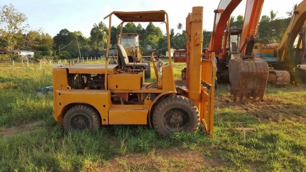 ขายรถฟอร์คลิฟต์ KOMATSU 3.5 ตัน รถใช้งานอยู่เป็นประจำ ราคาคุยกันได้ครับ