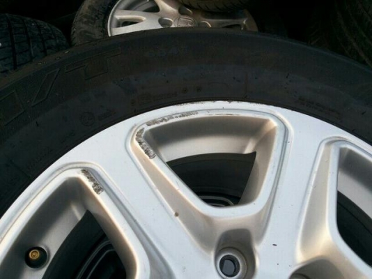 ล้อเปล่าๆ ford ranger 17 ยางขายไปแล้ว