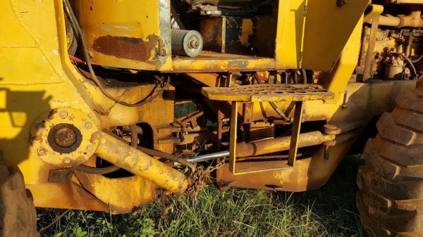 ขายตามสภาพ รถตัก VOLVO L70 เอวอ่อน บุ้งกี๋มีให้ครบ เครื่อง HINO EH700 สตาร์ทติด ปั้มและระบบไฮดรอริคต้องเช็คใหม่ ราคาคุยกันได้ครับ