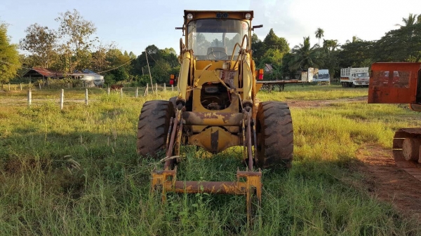 ขายตามสภาพ รถตัก VOLVO L70 เอวอ่อน บุ้งกี๋มีให้ครบ เครื่อง HINO EH700 สตาร์ทติด ปั้มและระบบไฮดรอริคต้องเช็คใหม่ ราคาคุยกันได้ครับ