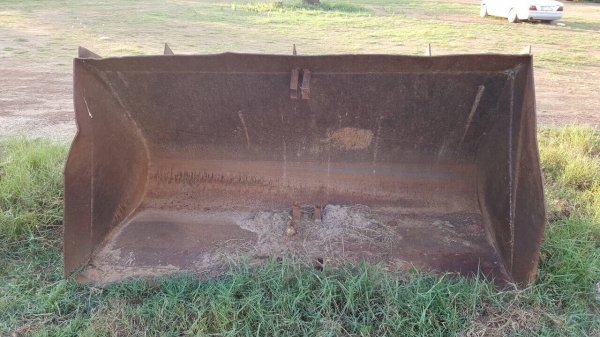 ขายตามสภาพ รถตัก VOLVO L70 เอวอ่อน บุ้งกี๋มีให้ครบ เครื่อง HINO EH700 สตาร์ทติด ปั้มและระบบไฮดรอริคต้องเช็คใหม่ ราคาคุยกันได้ครับ