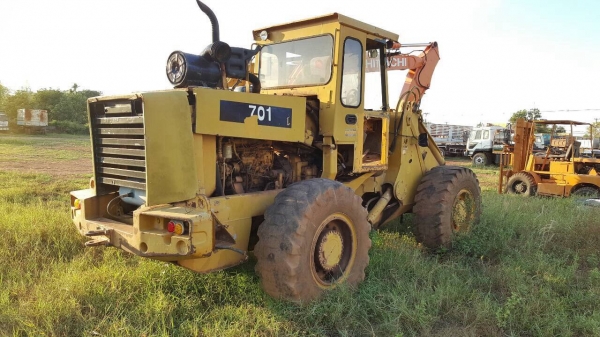 ขายตามสภาพ รถตัก VOLVO L70 เอวอ่อน บุ้งกี๋มีให้ครบ เครื่อง HINO EH700 สตาร์ทติด ปั้มและระบบไฮดรอริคต้องเช็คใหม่ ราคาคุยกันได้ครับ