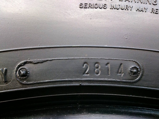 ขายยาง DUNLOP 265/65R17 ยางสัปดาห์ที่28 ปี14 ดอกยางหนาสดนิ่มลึกเท่ากันไม่ร้าวไม่แตกลายไม่มีปะ จำนวน 1 ชุด ขายยาง DUNLOP 265/65R17 ยางสัปดาห์ที่28 ปี14 ดอกยางหนาสดนิ่มลึกเท่ากันไม่ร้าวไม่แตกลายไม่มีปะ จำนวน 1 ชุด