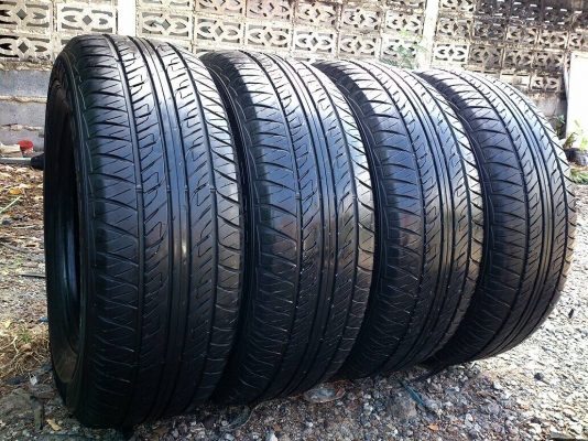 ขายยาง DUNLOP 265/65R17 ยางสัปดาห์ที่28 ปี14 ดอกยางหนาสดนิ่มลึกเท่ากันไม่ร้าวไม่แตกลายไม่มีปะ  จำนวน 1 ชุด