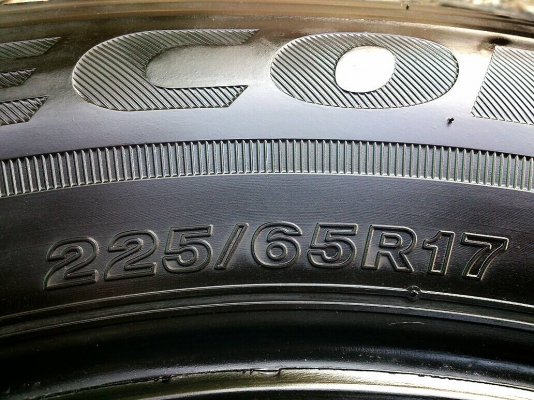 ขายยาง บริดสโตน อีโคเปีย 225/65R17 ยางสัปดาห์ที่29 ปี14 ดอกยางหนาเต็มสดนิ่มลึกเท่ากันไม่ร้าวไม่แตกลายไม่มีปะสวยๆ จำนวน 1 ชุด
