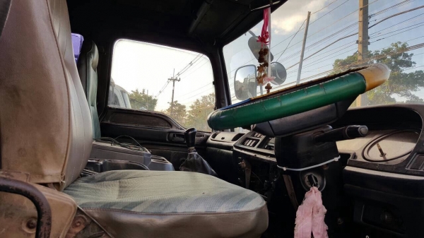 ขายหัวลาก ISUZU DECA 270 ปี 40 พร้อมหางพื้นเรียบ 12 เมตร 3 คาน อู่ ช ทวี เอกสารเล่มทะเบียนพร้อมครับ ขายหัวลาก ISUZU DECA 270 ปี 40 พร้อมหางพื้นเรียบ 12 เมตร 3 คาน อู่ ช ทวี เอกสารเล่มทะเบียนพร้อมครับ