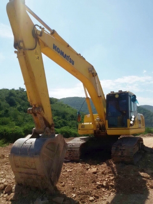 Komatsu PC200-7 7,000 ชม. สภาพสวยครับ เอกสารใบแจ้งจำหน่าย