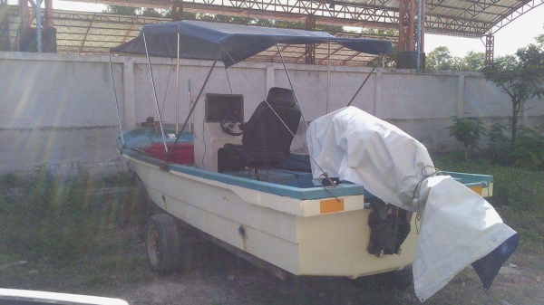 ขายเรือเก่าญี่ปุ่น19ฟุต ท้องประมง,เครื่องยามาฮ่าF50หัวฉีด