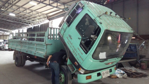 HINO..FD3H.ยาว6.5ม. เครื่อง 195 แรงเบรกทิฟฟี่พวงมาลัยเพาเวอร์รถสวยเทพ .สภาพพร้อมใช้ทบ. ปี 59