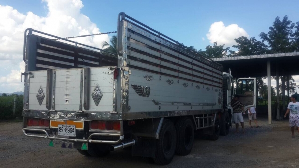 ขายครับ เปอร์เซียเครื่องp11 2เพลา ติดเครนยูนิค 3ตัน กระบะเนียมยาว 7 เมตร พร้อมใช้งานเลยครับ