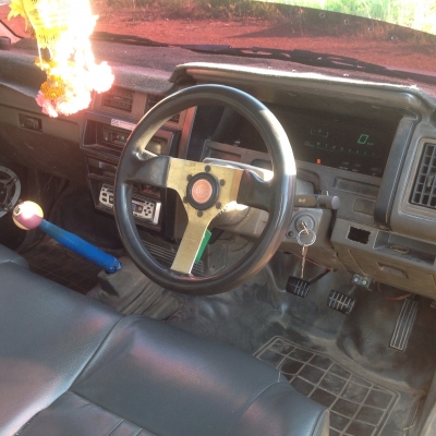 ขายบิ๊กMเครื่อง2Jเกียร์ธรรมดาLPGพร้อมใช้