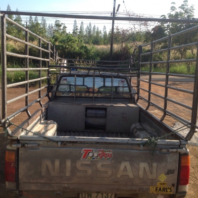 ขายบิ๊กMเครื่อง2Jเกียร์ธรรมดาLPGพร้อมใช้