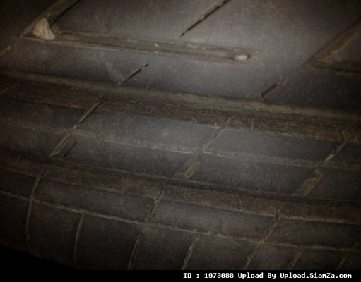 ขายล้อ Nissan Juke ตัวท๊อป พร้อมยางถอดป้ายแดง 215 55 17