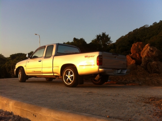 ไทเกอร์D4Dปี2003ตัวท็อป แค็ป2500คอมมอลเร็ลบ้านๆ สวยๆเรียบๆ แม็ค17 เครื่องเสียงครบ ราคา218000ขายสด ไทเกอร์D4Dปี2003ตัวท็อป แค็ป2500คอมมอลเร็ลบ้านๆ สวยๆเรียบๆ แม็ค17 เครื่องเสียงครบ ราคา218000ขายสด