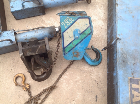 เครนติดหลังรถบรรทุก เก่านอก ญี่ปุ่นแท้  2.93 ตัน ท้องเหลี่ยม