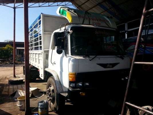 ขายรถ6ล้อใหญ่ HINO 185แรง สโลเกียร์กลาง สภาพพร้อมใช้งาน เอกสารพร้อมโอน สนใจโทร 090-8588220คุณนะ 093-3258446คุณบิว หรือเข้าดูสินค้าอื่นๆได้ที่ www.truck.in.th/498 หรือเพจFacebook ณรงค์ ซื้อขายรถมือสอง (เว็บไซต์ส่วนตัว) หรือFacebook ตลาดรถมือสอง คุณนะ