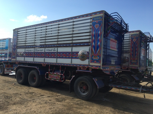 ลูกพ่วงอลูมิเนียม พืชไร่ ดั๊ม 3เพลา ปี54 สูง 2.30 ยาว 6.8 กว้าง 2.5 สนใจตดต่อ 093-1406977 เต้