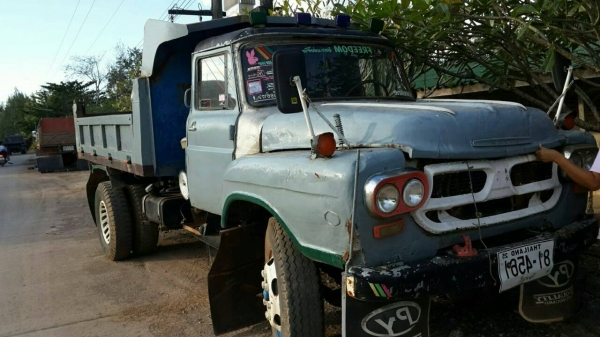 ขายหกล้อดั้มหัวยาว