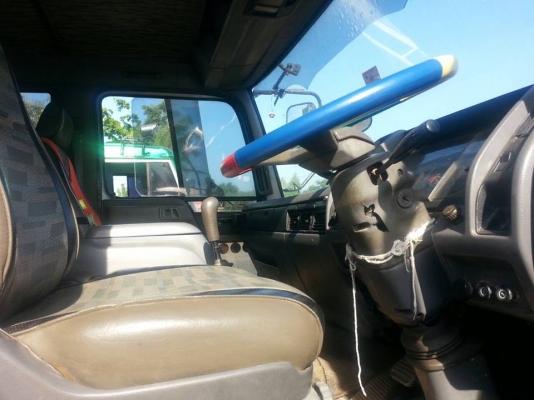 ขาย10ล้อดั้มมิเนียม เครื่องHO7C เทอร์โบ พ.เพาเวอร์ เบรกทิฟฟี่ ภายในสวย แอร์เย็น สภาพพร้อมใช้งาน เอกสารพร้อมโอน สนใจโทร 090-8588220คุณนะ 093-3258446คุณบิว หรือเข้าดูสินค้าอื่นๆได้ที่ www.truck.in.th/498 หรือเพจFacebook ณรงค์ ซื้อขายรถมือสอง (เว็บไซต์ส่วนตั