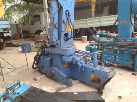 เครนติดหลังรถบรรทุก TADANO 2.9 TON  3ปอก 2 ชัก เก่านอก