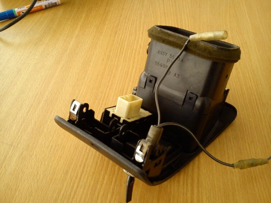 กรอบช่องแอร์ข้างขวา TOYOTA COROLLA AE100 AE101