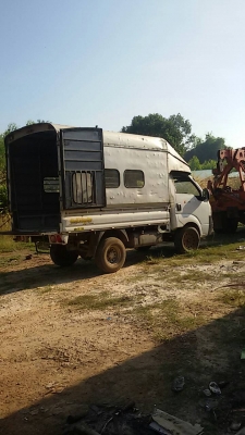 รถยี่ห้อ เกียร์ วางเครื่อง 2L สภาพสวยๆ รถยี่ห้อ เกียร์ วางเครื่อง 2L สภาพสวยๆ