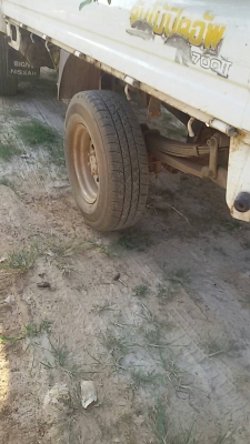 รถยี่ห้อ เกียร์ วางเครื่อง 2L สภาพสวยๆ รถยี่ห้อ เกียร์ วางเครื่อง 2L สภาพสวยๆ