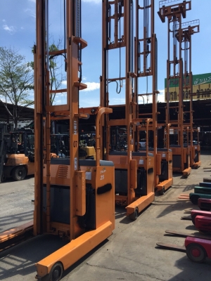 รถยกไฟฟ้า NICHIYU รุ่น 73 น้ำหนักยก 2.5 ตัน เสาสูง 7.50  เมตร  แบตเตอรี่สมบรณ์