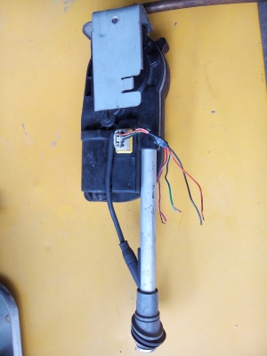 ขายเสาอากาศไฟฟ้า ราคา 700 บาท