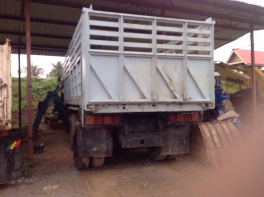 ขายรถอีซูสุสิบล้อดั้ม210 เกีรยฟูลเลอร์ ยางเต็มทุกเส้น ขายรถอีซูสุสิบล้อดั้ม210 เกีรยฟูลเลอร์ ยางเต็มทุกเส้น