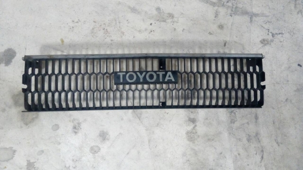 กระจังหน้า KE70 ไฟกลม สภาพสวย