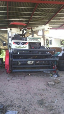 ขายรถเกี่ยวข้าว KUBOTA DC70Gพร้อมเทรลเลอร์ลากจูง สภาพพร้อมใช้งาน เอกสารพร้อมโอน สนใจโทร 090-8588220คุณนะ 093-3258446คุณบิว หรือเข้าดูสินค้าอื่นๆได้ที่ www.truck.in.th/498 หรือเพจFacebook ณรงค์ ซื้อขายรถมือสอง (เว็บไซต์ส่วนตัว) หรือFacebook ตลาดรถมือสอง คุ