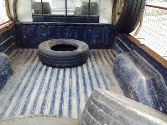 ขาย ISUZU TFR ปี95 พวงมาลัยเพาเวอร์ แอร์เย็นหนาว รถบ้านมือเดียว ขับดี เดิมๆ ทั้งคัน สีเดิม แบตเตอร์รี่ใหม่ๆ ราคา 105,000 บาท ติดต่อ คุณเอ๋ โทร.092-6356419