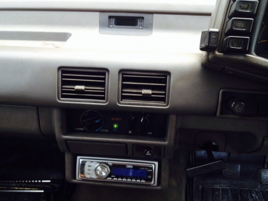 ขาย ISUZU TFR ปี95 พวงมาลัยเพาเวอร์ แอร์เย็นหนาว รถบ้านมือเดียว ขับดี เดิมๆ ทั้งคัน สีเดิม แบตเตอร์รี่ใหม่ๆ ราคา 105,000 บาท ติดต่อ คุณเอ๋ โทร.092-6356419