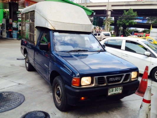 ขาย ISUZU TFR ปี95 พวงมาลัยเพาเวอร์ แอร์เย็นหนาว รถบ้านมือเดียว ขับดี เดิมๆ ทั้งคัน สีเดิม แบตเตอร์รี่ใหม่ๆ ราคา 105,000 บาท ติดต่อ คุณเอ๋ โทร.092-6356419