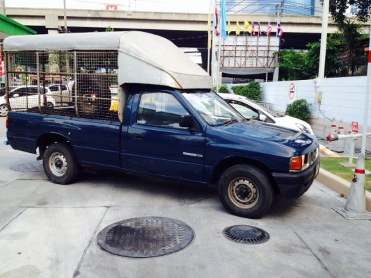 ขาย ISUZU TFR ปี95 พวงมาลัยเพาเวอร์ แอร์เย็นหนาว รถบ้านมือเดียว ขับดี เดิมๆ ทั้งคัน สีเดิม แบตเตอร์รี่ใหม่ๆ ราคา 105,000 บาท ติดต่อ คุณเอ๋ โทร.092-6356419