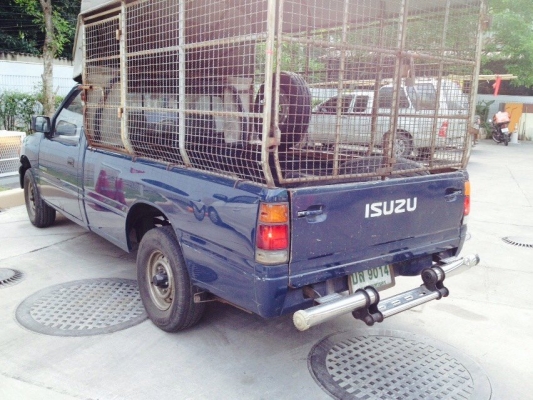 ขาย ISUZU TFR ปี95 พวงมาลัยเพาเวอร์ แอร์เย็นหนาว รถบ้านมือเดียว ขับดี เดิมๆ ทั้งคัน สีเดิม แบตเตอร์รี่ใหม่ๆ ราคา 105,000 บาท ติดต่อ คุณเอ๋ โทร.092-6356419