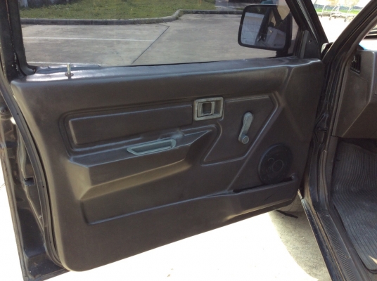 ขายรถกระบะBig-mแวน mix-1 ปี91 เครื่องฝาแดง BD25 เกียร์ธรรมดา ภายในเดิมๆสวยสะอาดแอร์หน้า-แอร์หลังเย็นฉ่ำ ตัวถังเดิมๆสีบางๆเดิมๆทั้งคันห้องเครื่องเดิมคานหน้าเดิมๆเลขชัดเจน คัสซีดีไม่ผุไม่กร่อน แม็ก15" เครื่องแน่นช่วงล่างดี รถขับดีครับ ขายพร้อมเลขทะเบีย