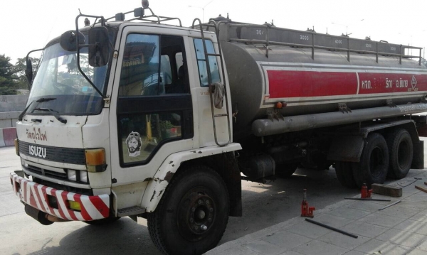 ขายรถน้ำมันครับ isuzu FVM 175. แท็งค์ 16000 ลิตร