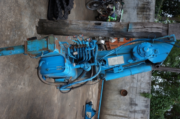 ขายเครนติดรถ ขนาด 2.5 ตัน TADANO