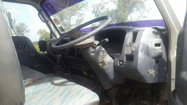 ขายรถ หกล้อดั้ม TOYOTA DYNA400 ดั้มสภาพพร้อมใช้งาน ดั้มยิงหลังเฟืองท้ายเอฟ เครื่องเกียร์ดีเอกสารพร้อมโอน